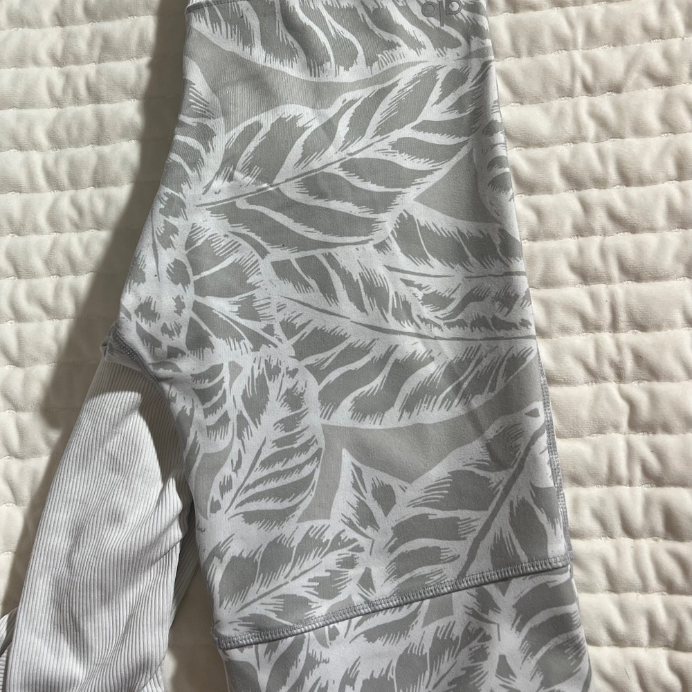 Alo High-waisted Goddess Leggings Size M